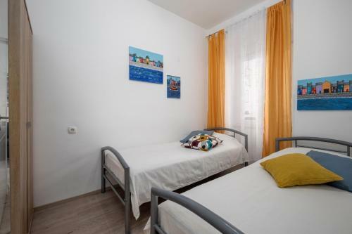 Naval Apartment