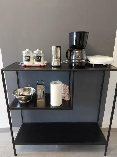 Sunny Studio Apartment With Free Parking