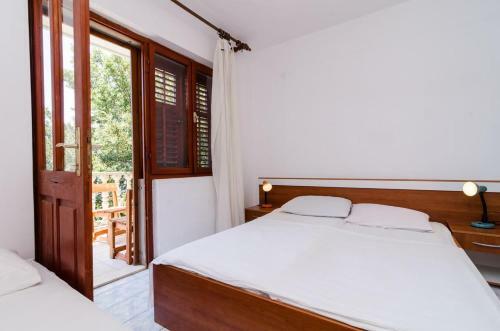 Apartment Pjestata 14440d