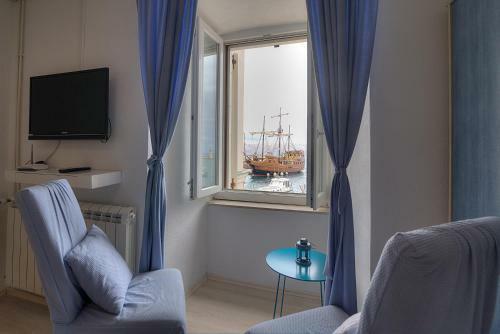 Hostal Apartments & Rooms Josephine