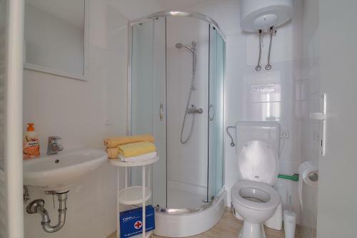 Hostal Apartments & Rooms Josephine
