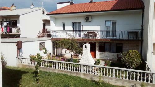 Apartments With A Parking Space Senj - 7475
