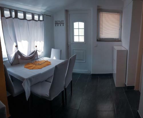 Studio Apartman Miro
