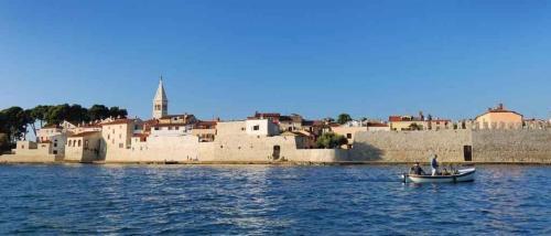 Apartment In Senj 40163