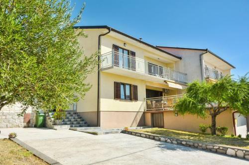 Holiday House Larma