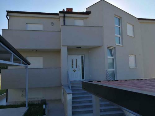 Apartments In Stinjan/istrien 38084