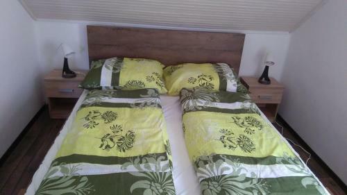 Apartamento Szegf? Vend�gh�z