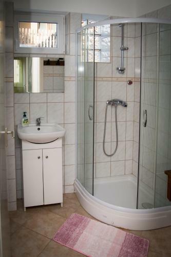Apartamento Szegf? Vend�gh�z