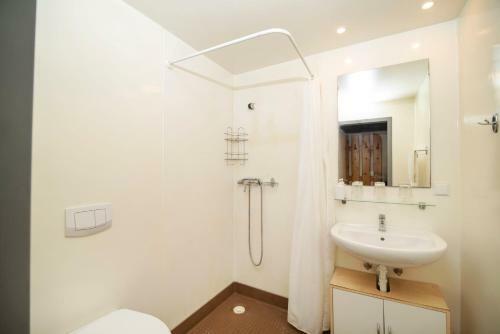 Apartamento Szobi Malomkert Lovarda