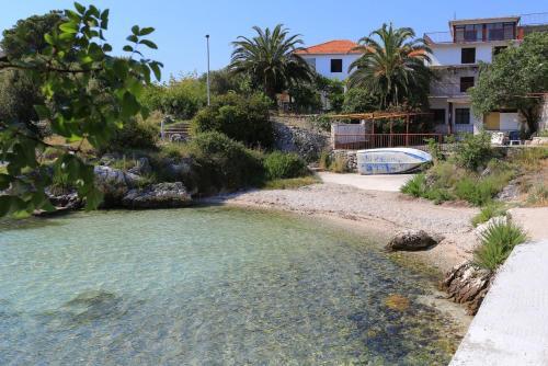 Apartments By The Sea Rogoznica - 11865