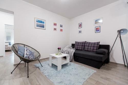 Maiv Apartments