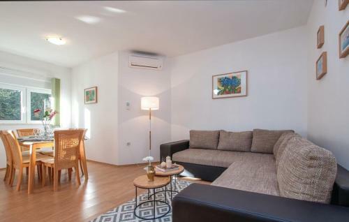 Maiv Apartments