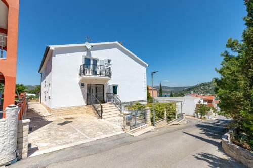 Apartments Villa Maja