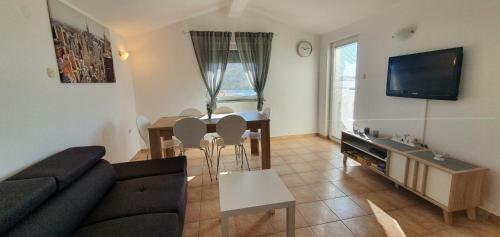 Apartments Kolak