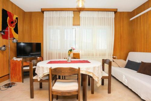 Apartments By The Sea Rogoznica - 16216