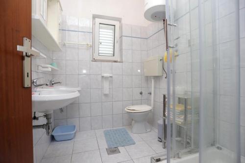 Apartments By The Sea Rogoznica - 16216