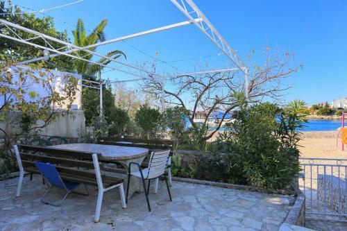 Apartments By The Sea Rogoznica - 16216