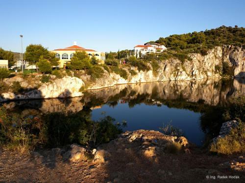 Apartamentos Ella