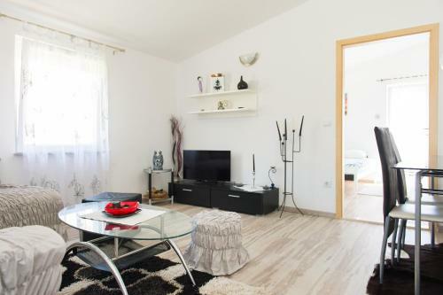Apartamentos Ella