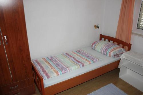 Apartment Zecevo Rtic 17129b