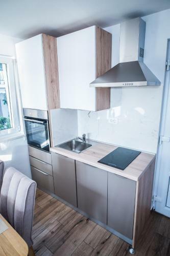 Hostal Riva House