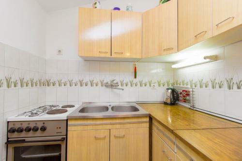 7 Olives Apartments