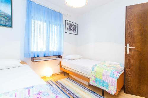 7 Olives Apartments