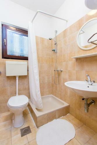 7 Olives Apartments