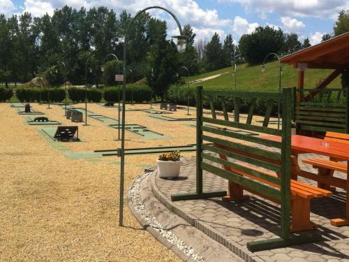 Hostal Golf �tterem �s Panzi�