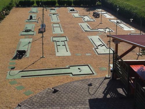 Hostal Golf �tterem �s Panzi�