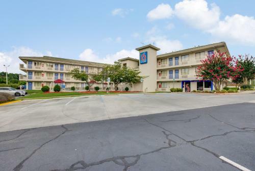 Motel 6 Columbus West