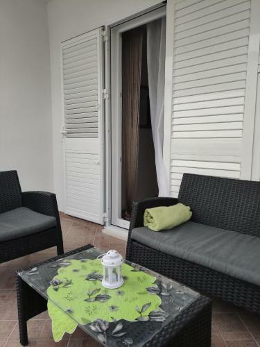 Apartmani Mara Rogoznica