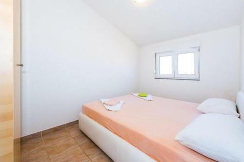 Apartments Leko Rogoznica