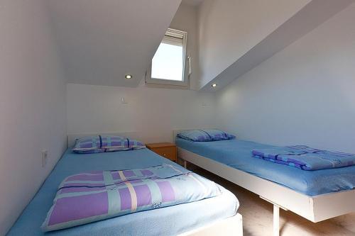 Apartments By The Sea Rogoznica - 18746