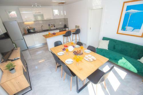 Luxury Old Town Apartment I&i