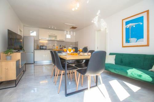 Luxury Old Town Apartment I&i