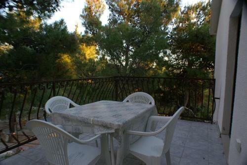 Apartments By The Sea Jagodna, Hvar - 4000