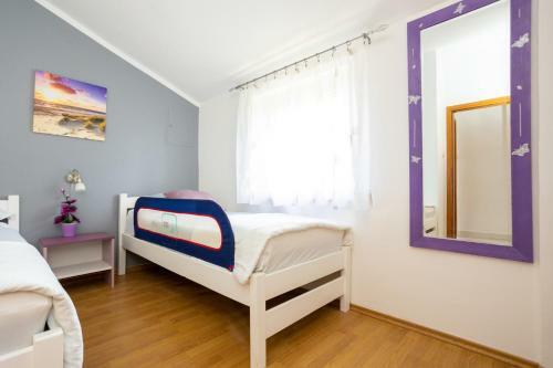 Apartman Luni S Bazenom