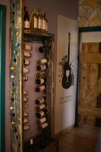 Bed & Breakfast Turul Panzi� & Kult Terasz Konyha