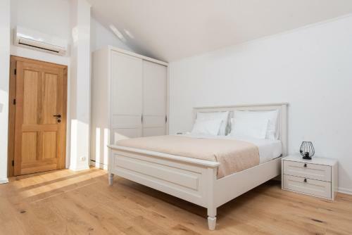 New Luxurious Villa Tinka - Sumartin
