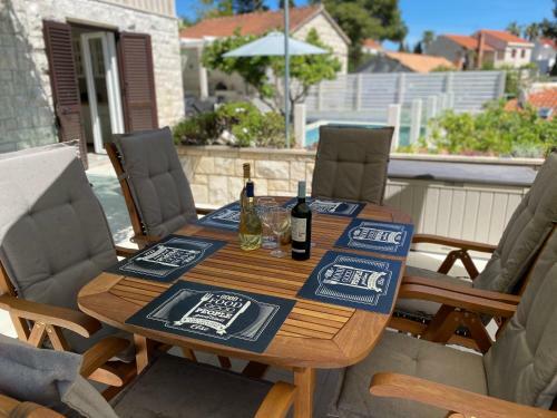Villa Beach House Sumartin With Heated Pool