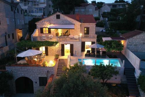 Villa Beach House Sumartin With Heated Pool