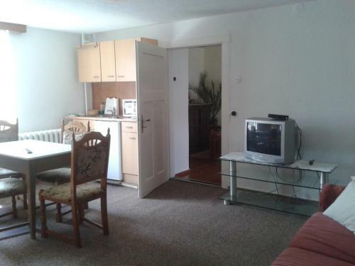 Hostal Vierzeithof - Hofcaf� Eiszeit