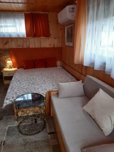 M�ty�s Apartman
