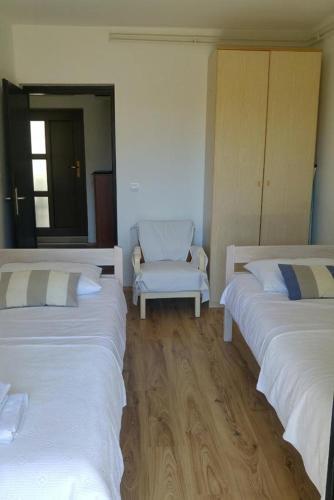 Apartments With A Parking Space Pjescana Uvala, Pula - 7349