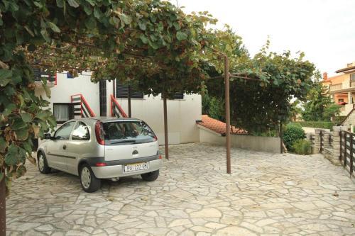 Apartment Pjescana Uvala 7349a