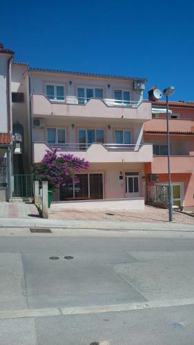 Apartments Neno
