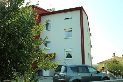 Apartments With A Parking Space Pula - 7034