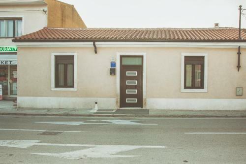 Holiday House Arena
