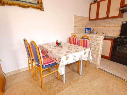 Apartments Mato 1488